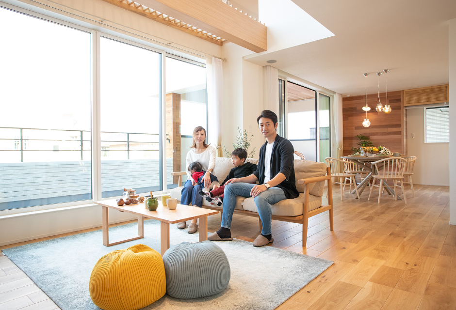 木の質感を大切にした、温もりの空間
